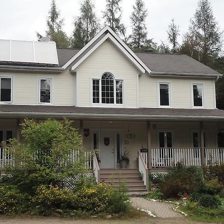 مونت تريمبلانت Gite Crystal Inn المظهر الخارجي الصورة